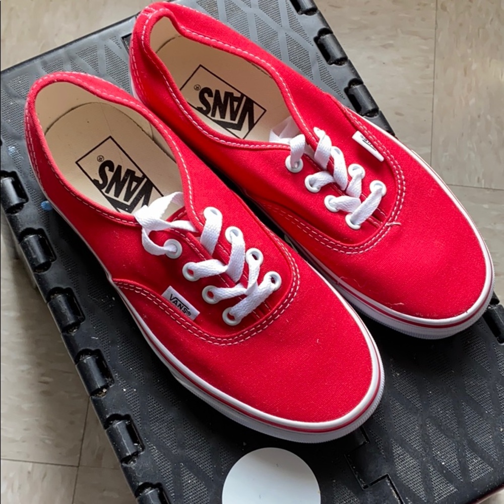 BRAND NEW VANS ‼️